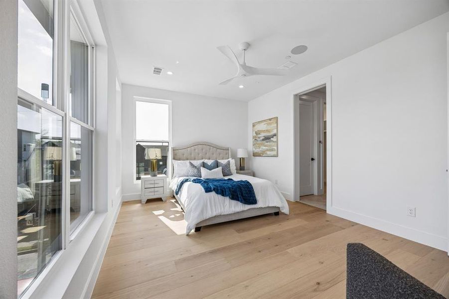 Furnished interior view inside a new home in , Dallas (Image 32). Furnished interior view inside a new home in , Dallas (Image 32).