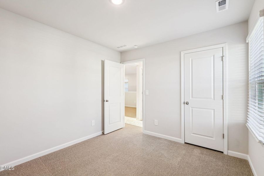 24-web-or-mls-Raleigh - Oak Manor -816