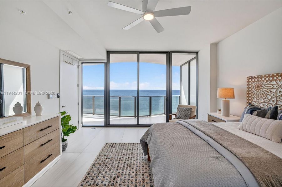 Furnished interior view inside a new home in , Pompano Beach (Image 46).