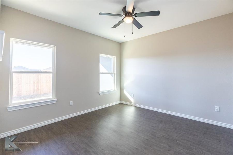Spacious, unfurnished interior of a new home in , Abilene (Image 25).