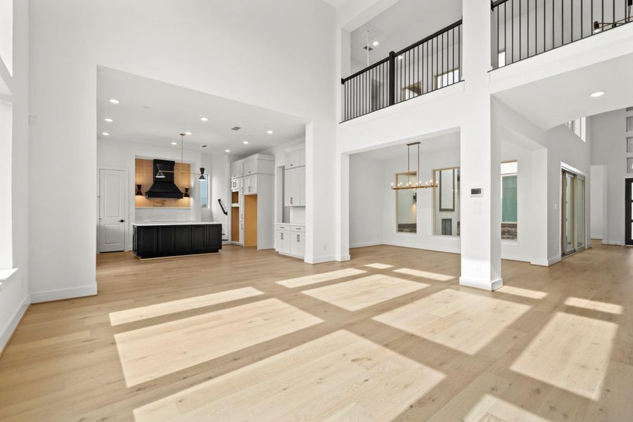Spacious, unfurnished interior of a new home in Elyson 45' & 70', Katy (Image 21).