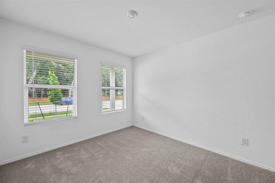 Spacious, unfurnished interior of a new home in Wright Farms: Watermill Collection, Dallas (Image 12).