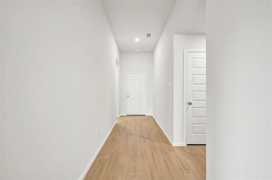 Spacious, unfurnished interior of a new home in Verandah, Royse City (Image 16).