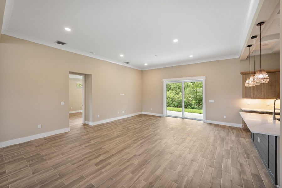 Spacious, unfurnished interior of a new home in , Fort Pierce (Image 31).