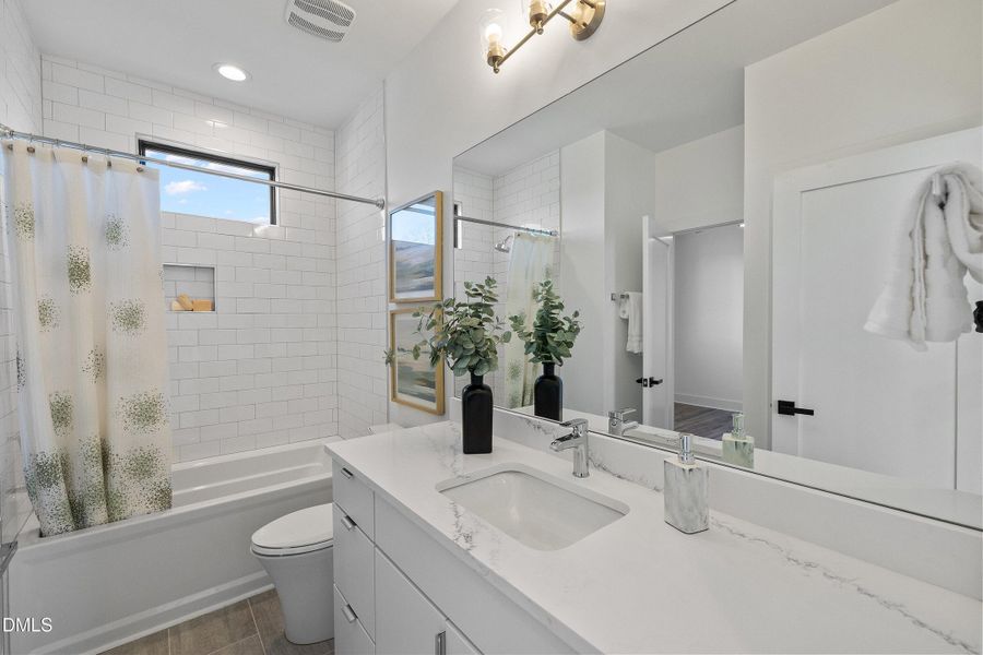 47-813 N Roxboro_6849 47-813 N Roxboro_6849