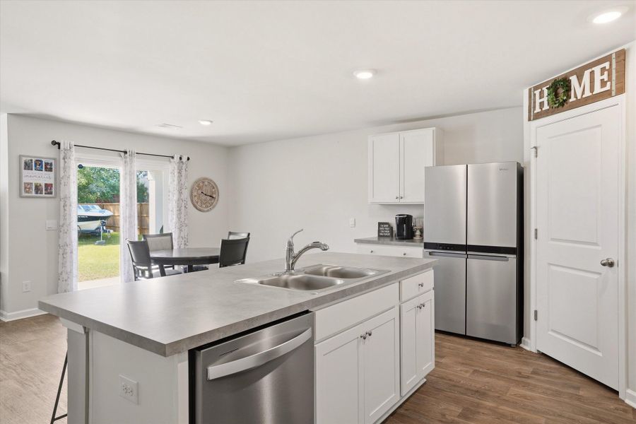 Furnished interior view inside a new home in Stone Ridge, Moncks Corner (Image 14).