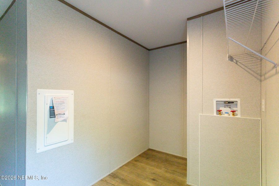 Spacious, unfurnished interior of a new home in , Jacksonville (Image 10).