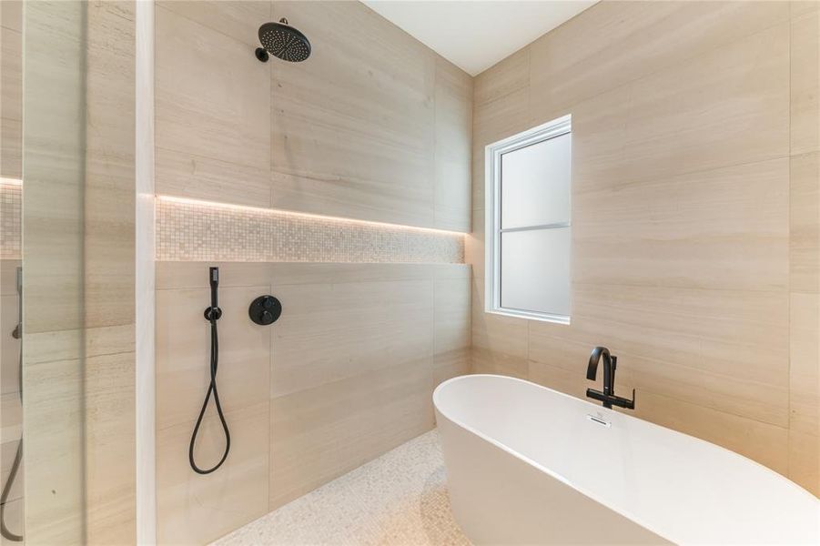 Furnished interior view inside a new home in , Dallas (Image 14).
