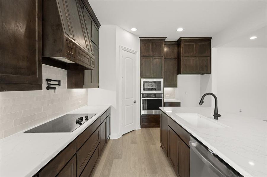 5410 Stone- Kitchen-3 5410 Stone- Kitchen-3