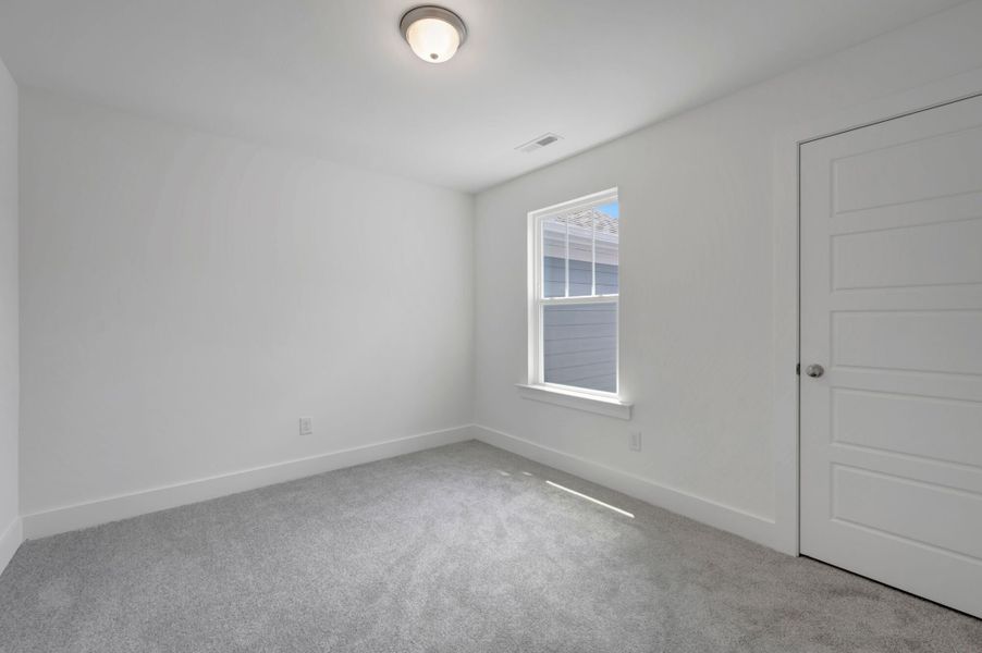 Spacious, unfurnished interior of a new home in Vaughan Farms, Angier (Image 22).