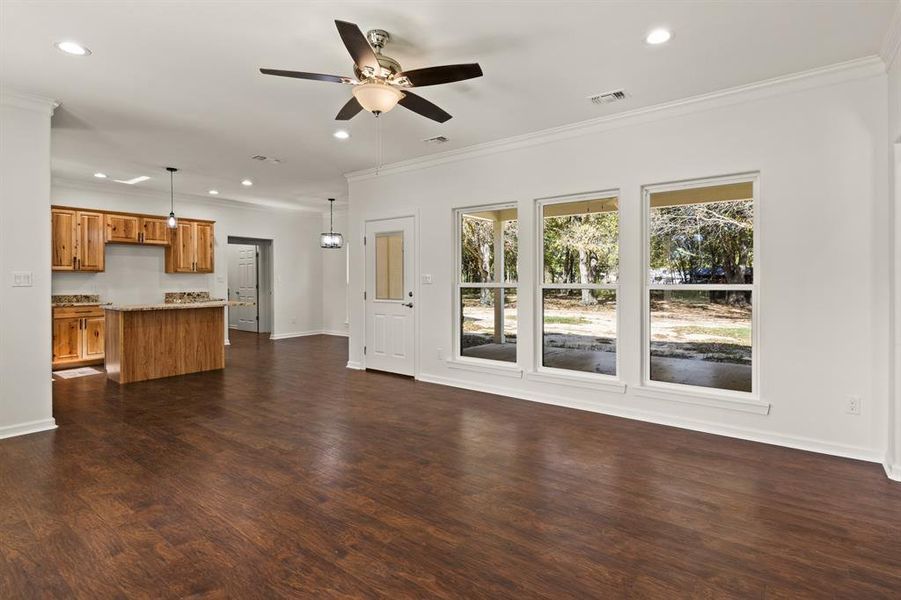 Spacious, unfurnished interior of a new home in , Mount Vernon (Image 23).