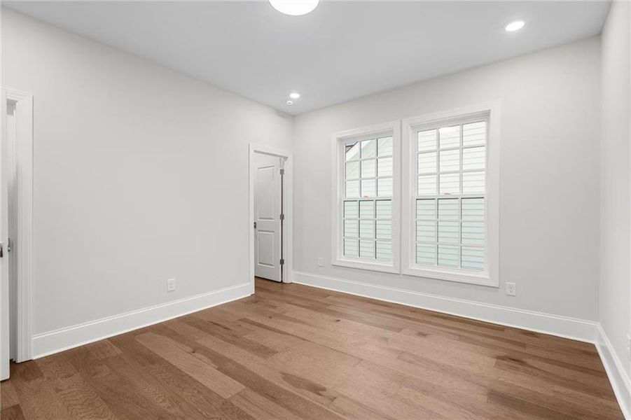 Spacious, unfurnished interior of a new home in Waterside Single Family, Peachtree Corners (Image 40). Spacious, unfurnished interior of a new home in Waterside Single Family, Peachtree Corners (Image 40).