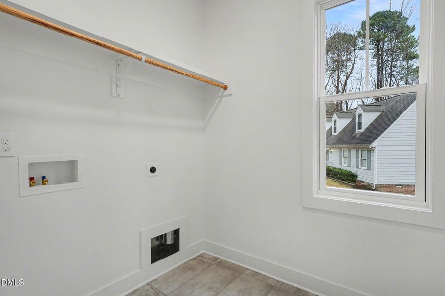 028_jam04843_241 028_jam04843_241