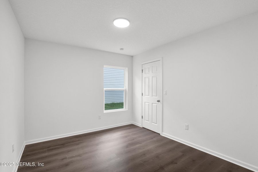 Spacious, unfurnished interior of a new home in , Palatka (Image 17).