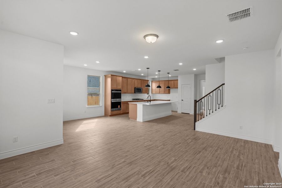 Spacious, unfurnished interior of a new home in Legacy at Lake Dunlap, New Braunfels (Image 27).