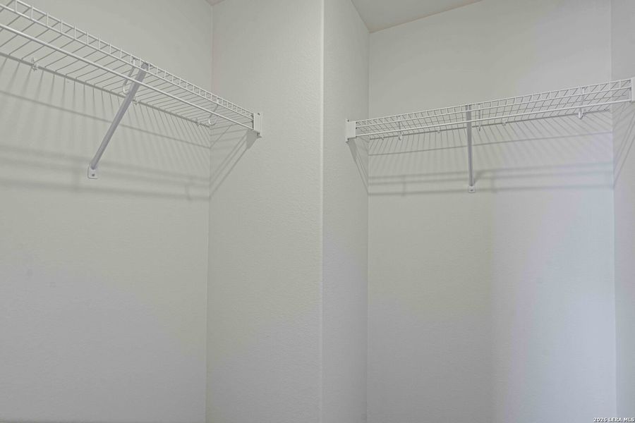 Spacious, unfurnished interior of a new home in , San Antonio (Image 22).