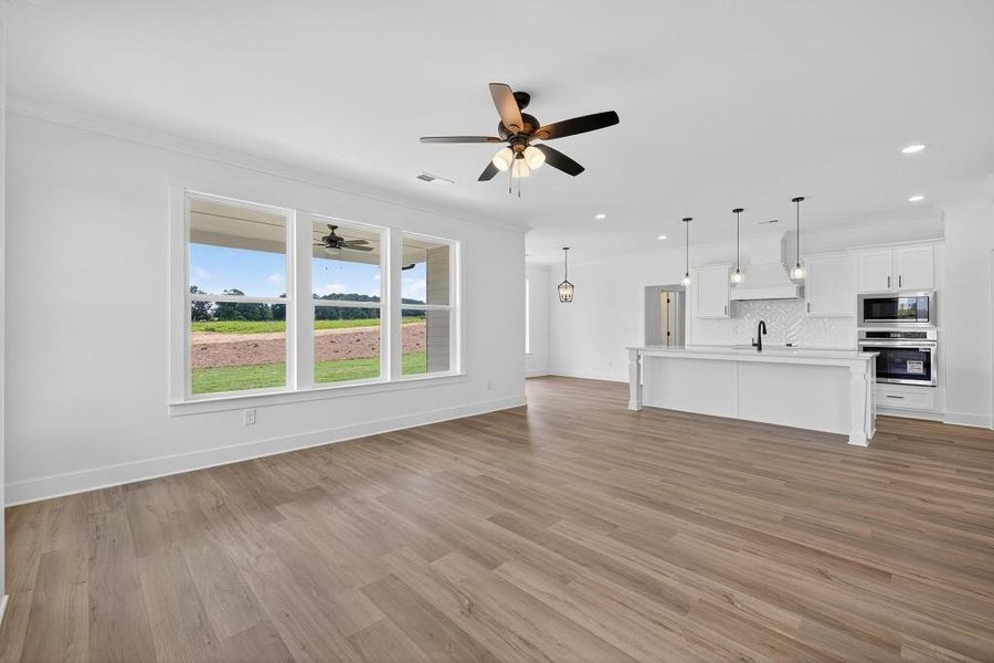Spacious, unfurnished interior of a new home in Magnolia Ridge, Monroe (Image 13).