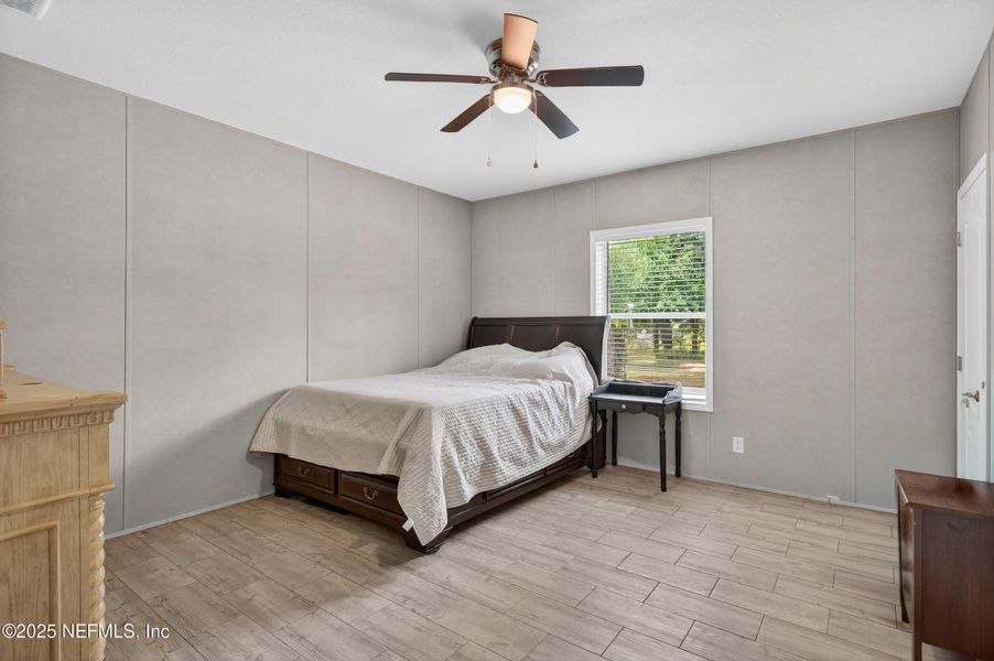 Furnished interior view inside a new home in , Middleburg (Image 6).