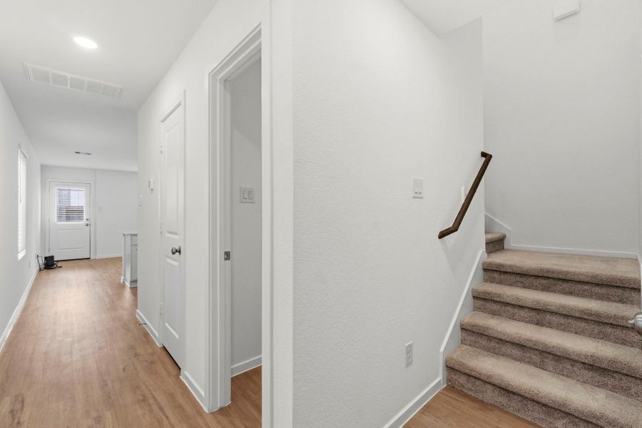Spacious, unfurnished interior of a new home in Tavola, New Caney (Image 17).