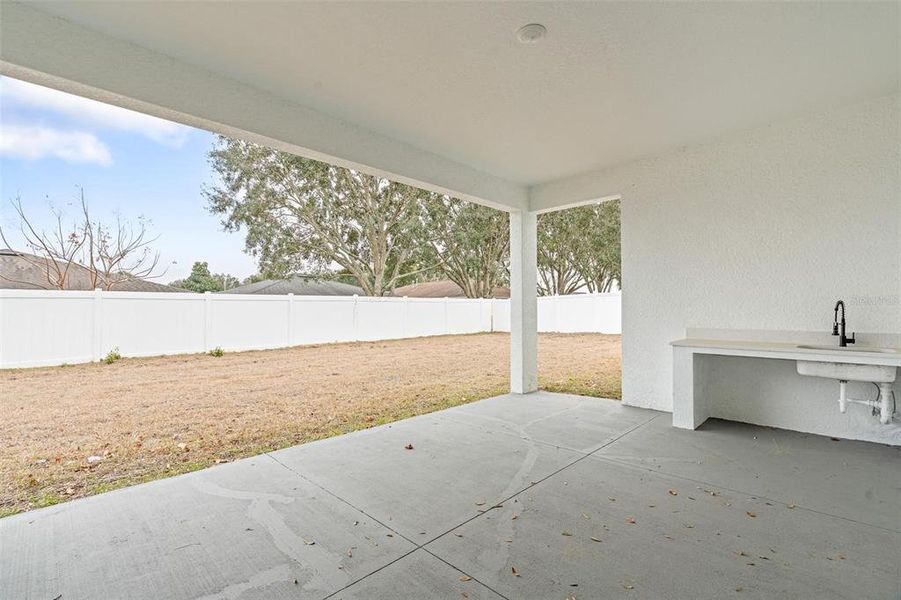 Exterior details and patio area of a home in , Ocala (Image 23).
