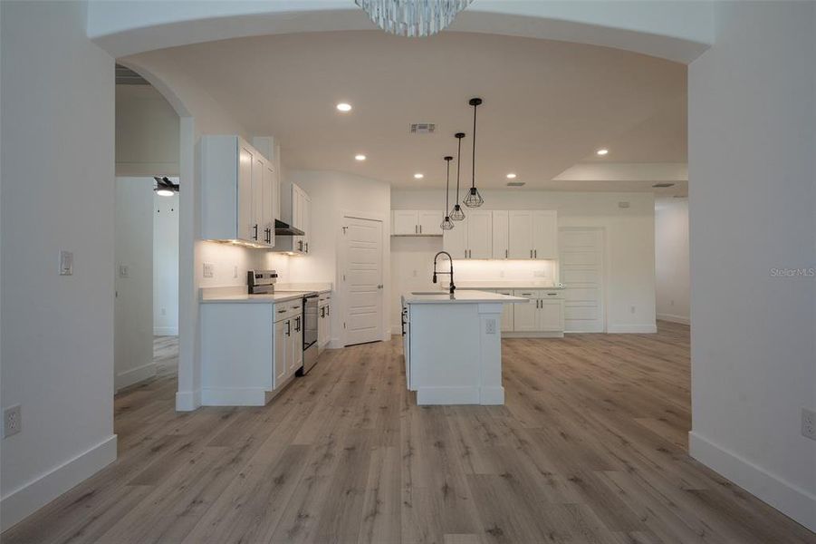 Spacious, unfurnished interior of a new home in , Micanopy (Image 13).