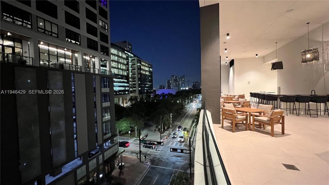 Condo located in Miami, FL showcasing its design and architecture (Image 36).