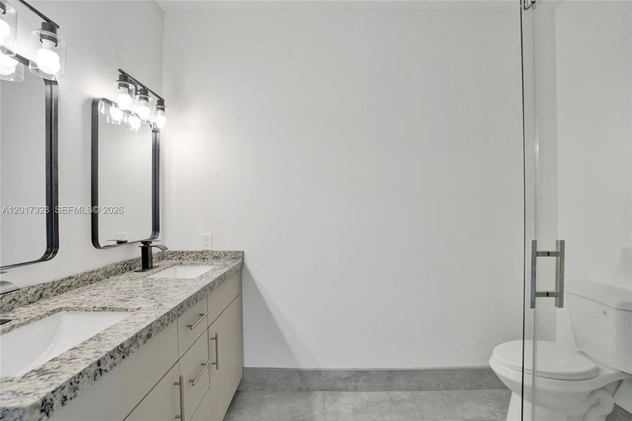 Furnished interior view inside a new home in , Fort Lauderdale (Image 10).