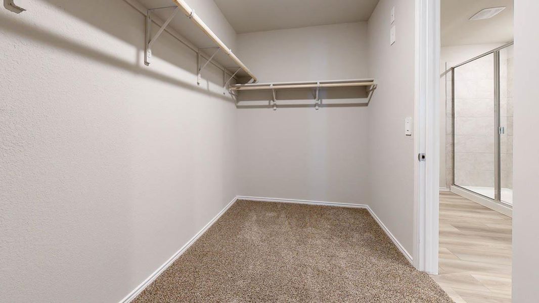 Spacious, unfurnished interior of a new home in Turnbo Ranch, Killeen (Image 28).