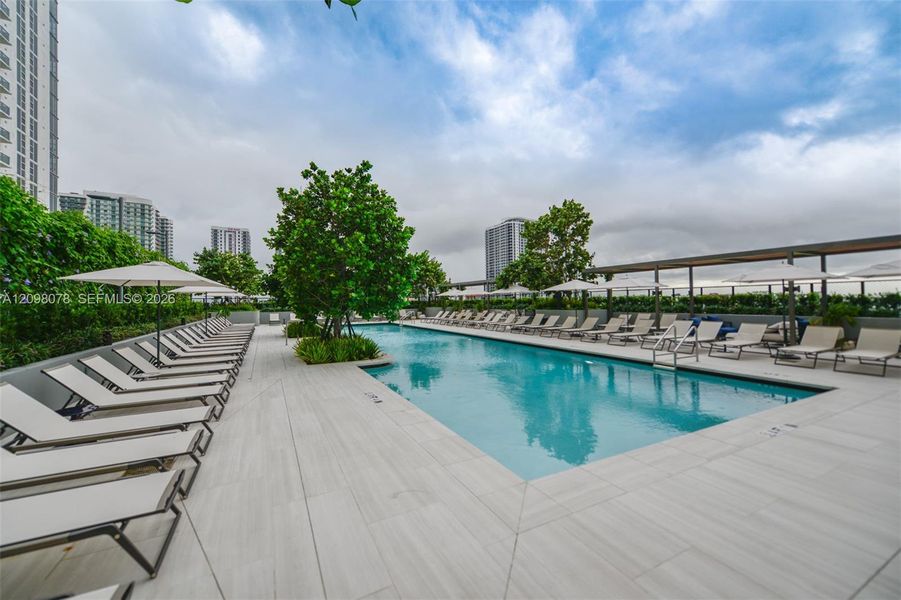 Community amenities in , Miami (Image 32).