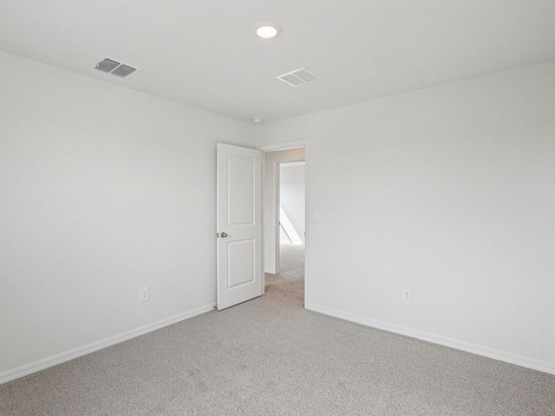 Spacious, unfurnished interior of a new home in Two Rivers - Classic Series, Zephyrhills (Image 15).