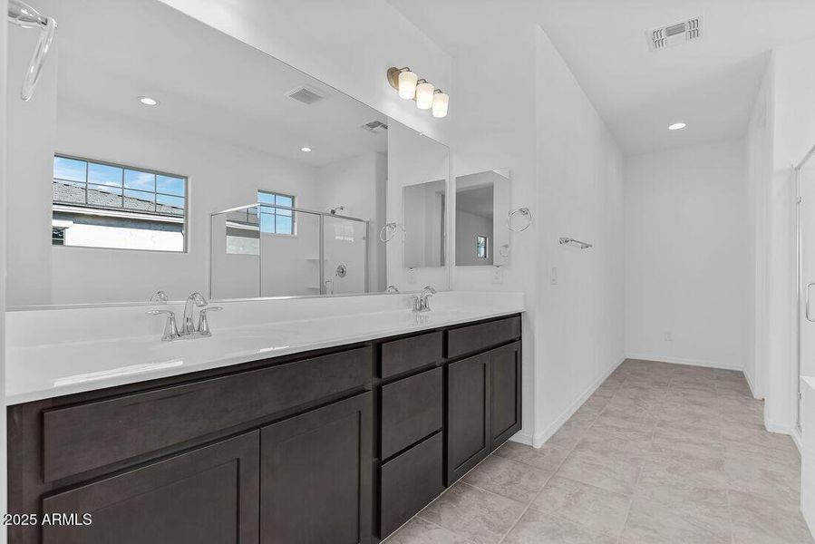 3817 S Tulip - Ready Now