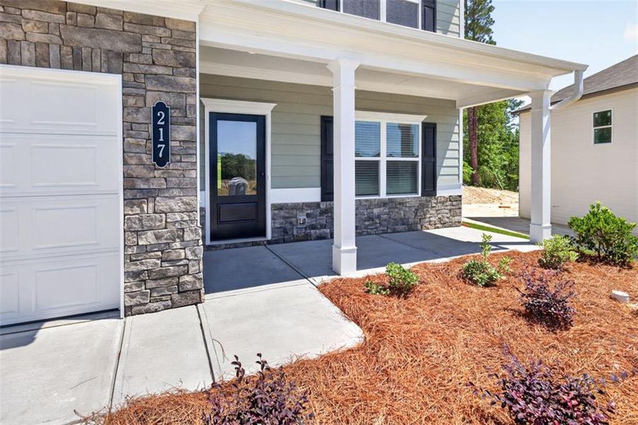 Exterior details and patio area of a home in Oakmont, Dallas (Image 23).