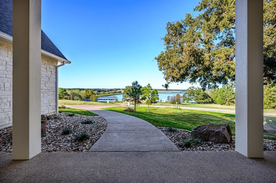 Exterior details and patio area of a home in , Athens (Image 4).