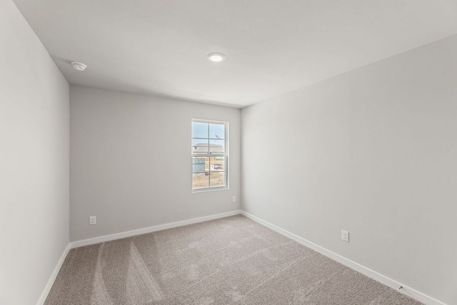 Spacious, unfurnished interior of a new home in Highland Ridge, New Braunfels (Image 30).