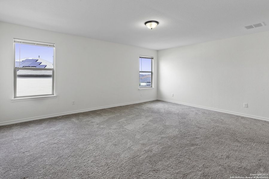 Spacious, unfurnished interior of a new home in Knox Ridge, Converse (Image 18).
