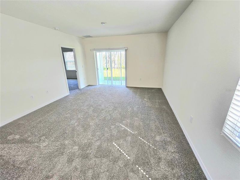 Spacious, unfurnished interior of a new home in Charles Cove Express, Davenport (Image 5).