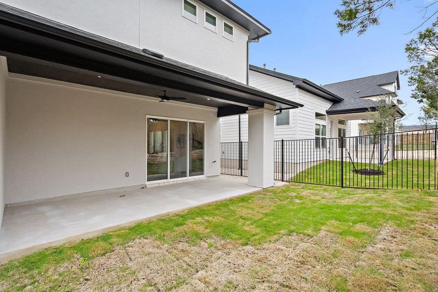 Exterior details and patio area of a home in Foxfield, Austin (Image 24).