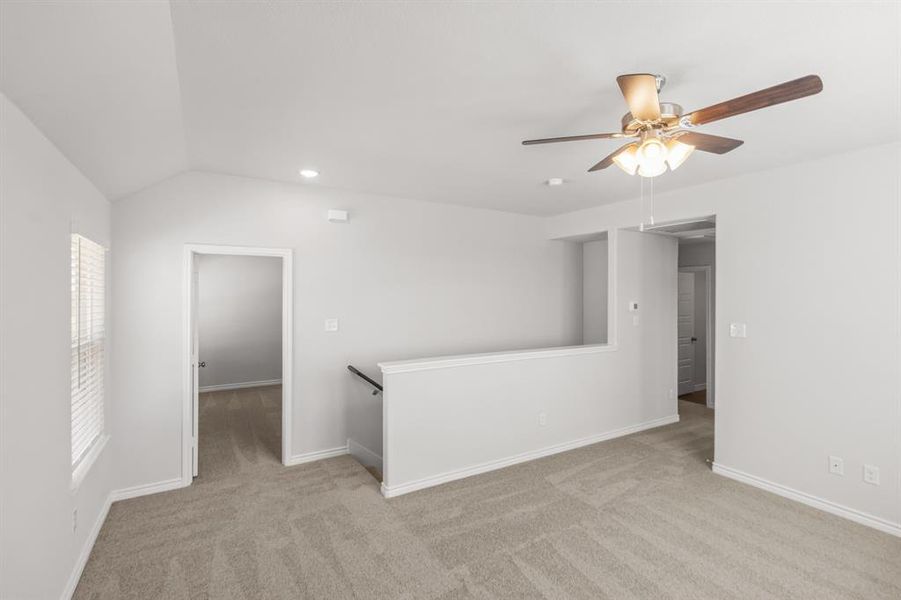 Spacious, unfurnished interior of a new home in Retreat at Fossil Creek, Fort Worth (Image 14).