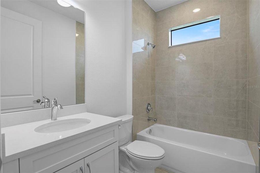 Furnished interior view inside a new home in Cresswind Lakewood Ranch, Lakewood Ranch (Image 11).