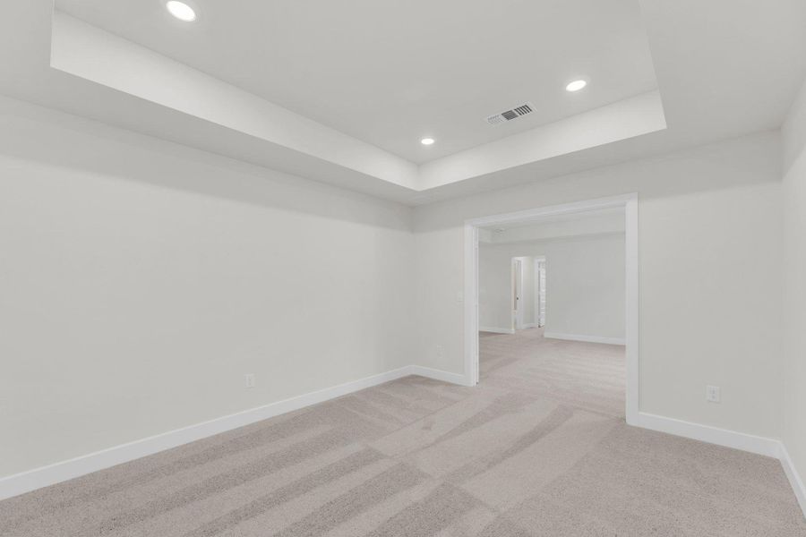 Spacious, unfurnished interior of a new home in Santa Rita Ranch, Liberty Hill (Image 26).