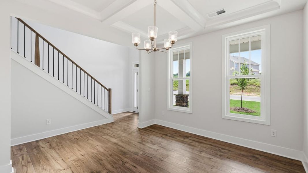 Spacious, unfurnished interior of a new home in Sycamore Cove, Woodruff (Image 16).