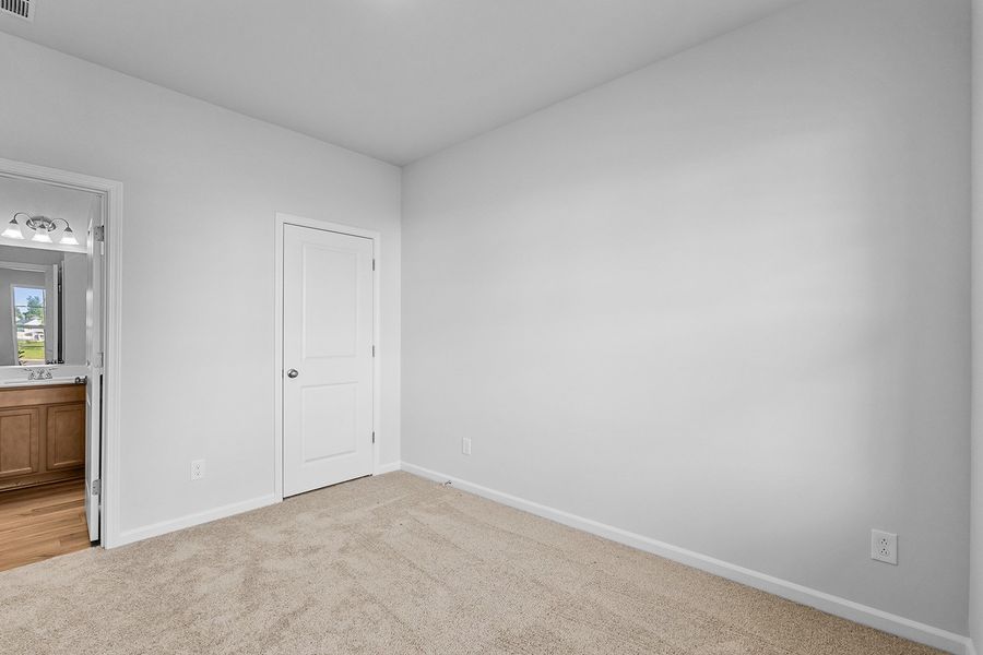 Image 35 of a home in Bell West.