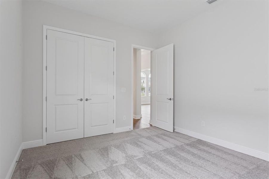 Spacious, unfurnished interior of a new home in Two Rivers, Zephyrhills (Image 15).