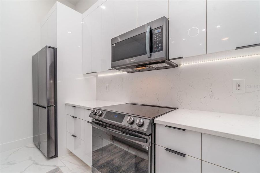 Furnished interior view inside a new home in , Cape Coral (Image 6).