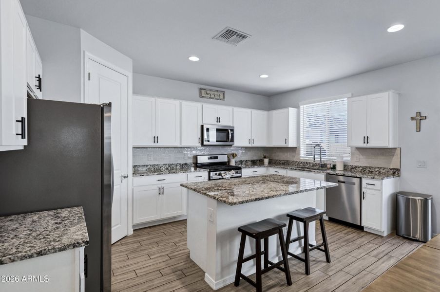 9432 E Spiral Ave-13