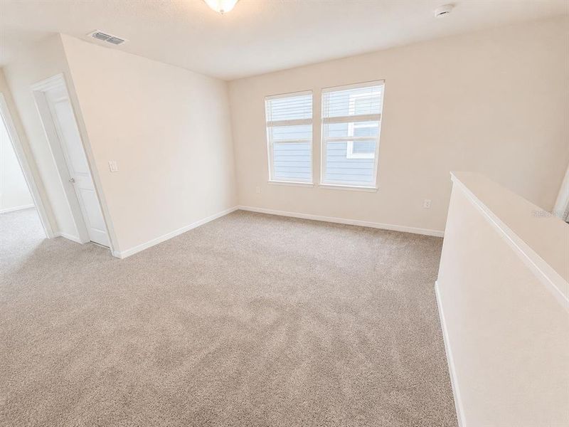 Spacious, unfurnished interior of a new home in Winding Meadows, Apopka (Image 14).