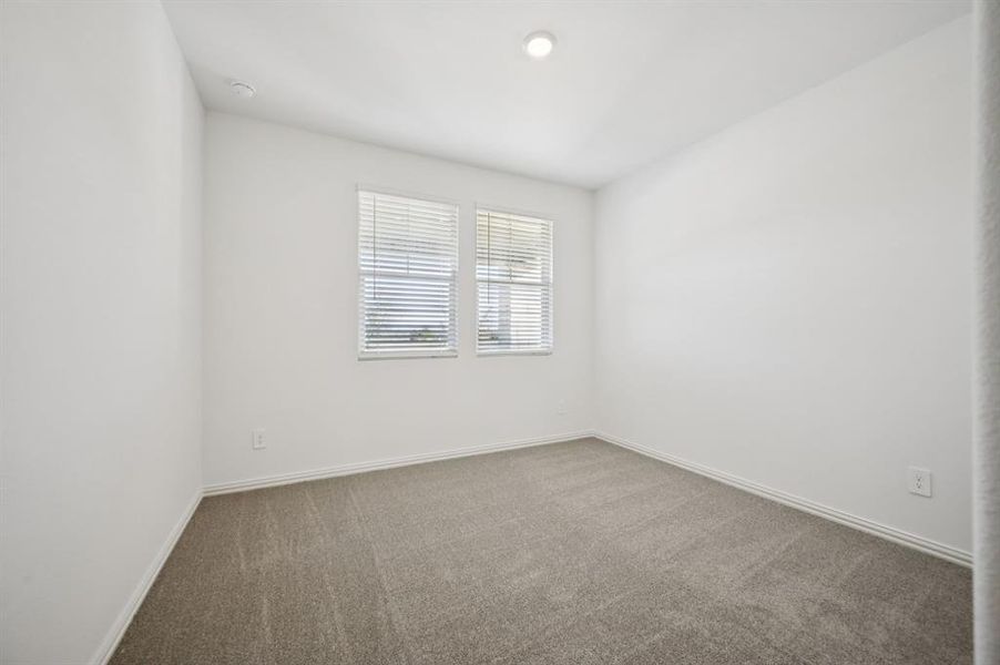 Spacious, unfurnished interior of a new home in Lakehaven - Premier Series, Farmersville (Image 18).