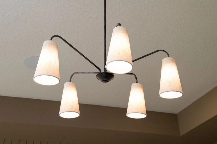 Primary Suite Light Detail