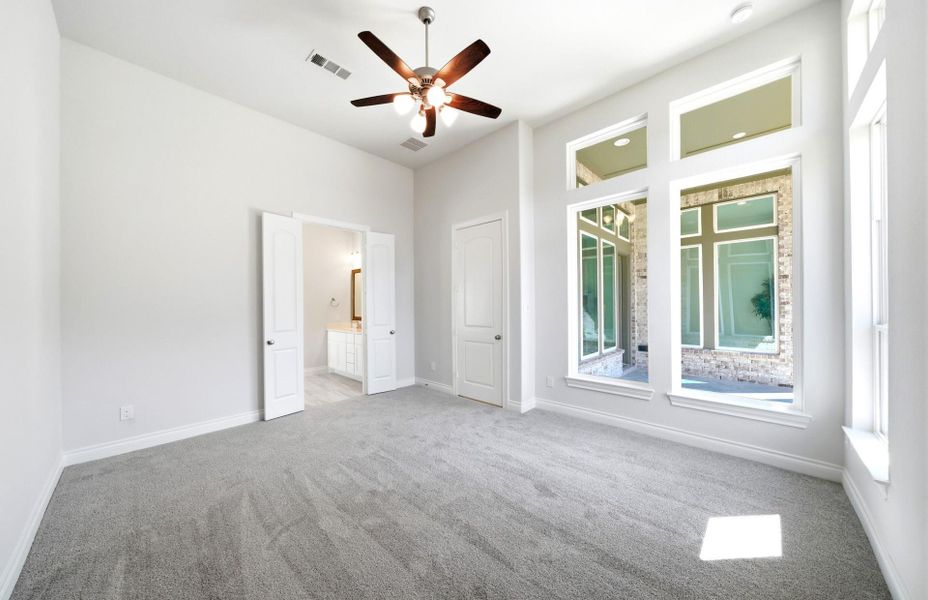 Spacious, unfurnished interior of a new home in The Highlands 55′, Porter (Image 26).