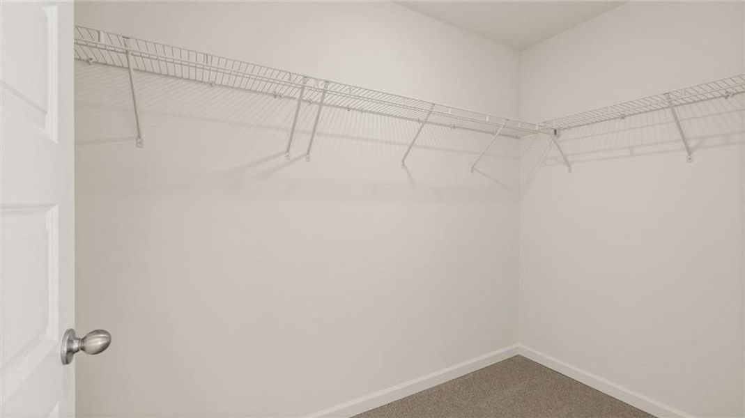 Spacious, unfurnished interior of a new home in Shoal Creek, Hampton (Image 20).